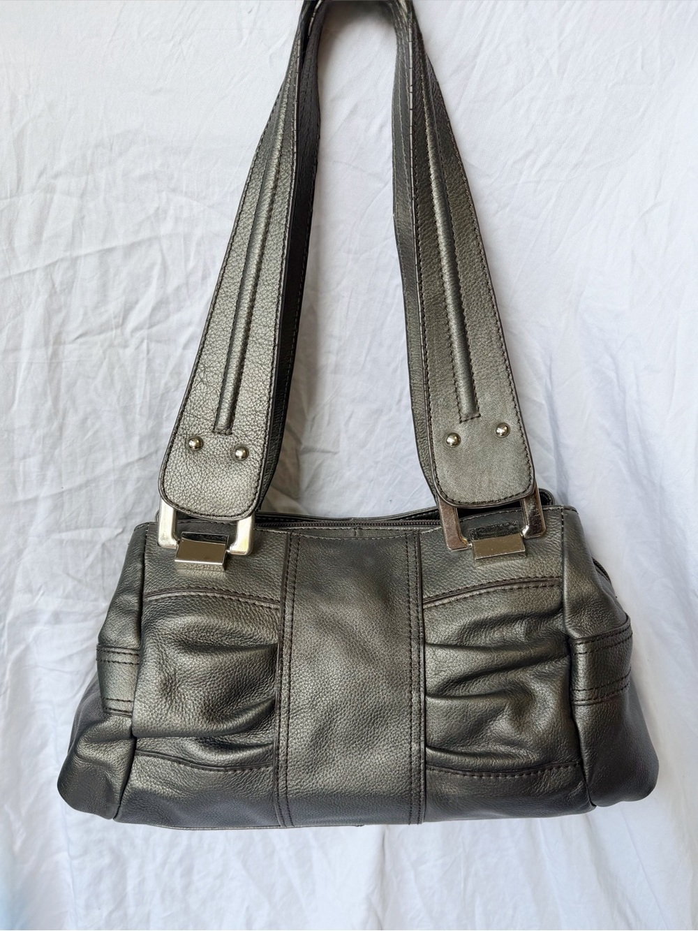 🩶 Vintage // Danier Metallic Gunmetal Structured Pleated Leather Bag🩶